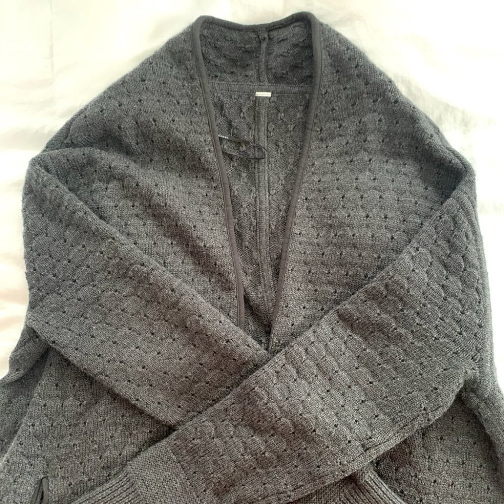 Lululemon Knit Sweater Grey Jacket Size Small